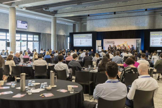 53286286329_f117d23d8d_k-1024x683