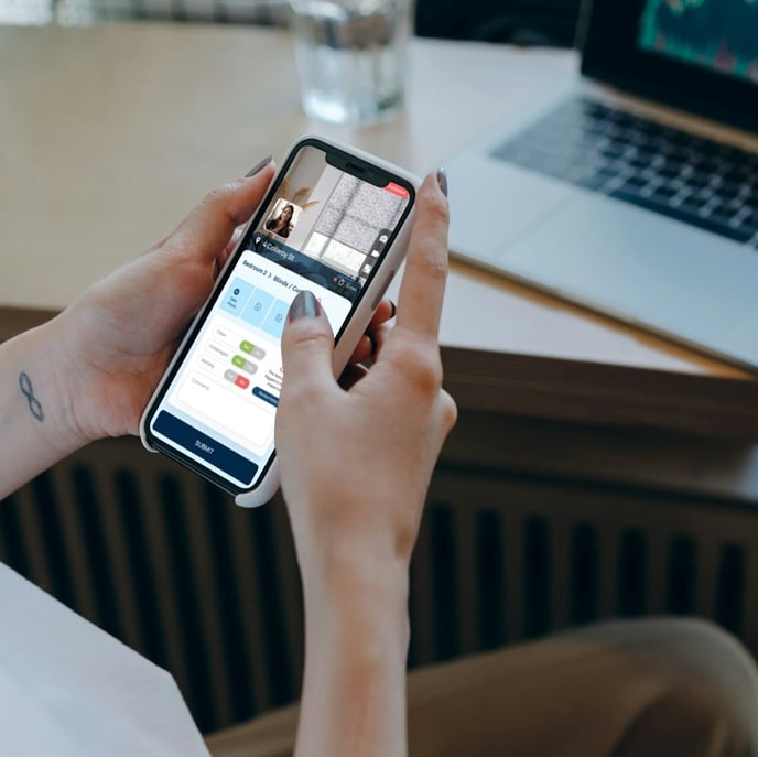 smartmockups_lsa31hon-edited